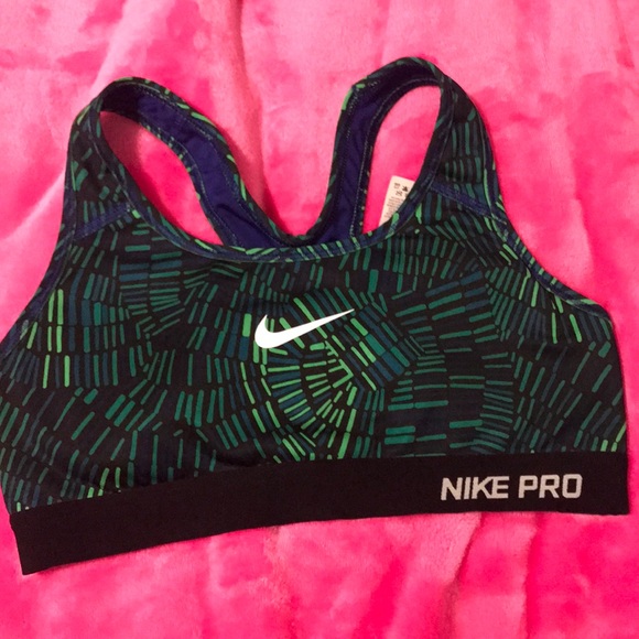 Nike Sports bra - Picture 1 of 2